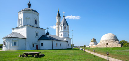 Стоять на&nbsp;фундаментах древнего города