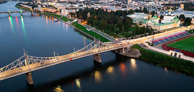 Сделать фото на фоне Староволжского моста