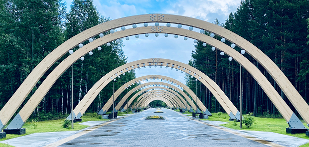 <p>Парк &laquo;Кедровый Лог&raquo;</p>